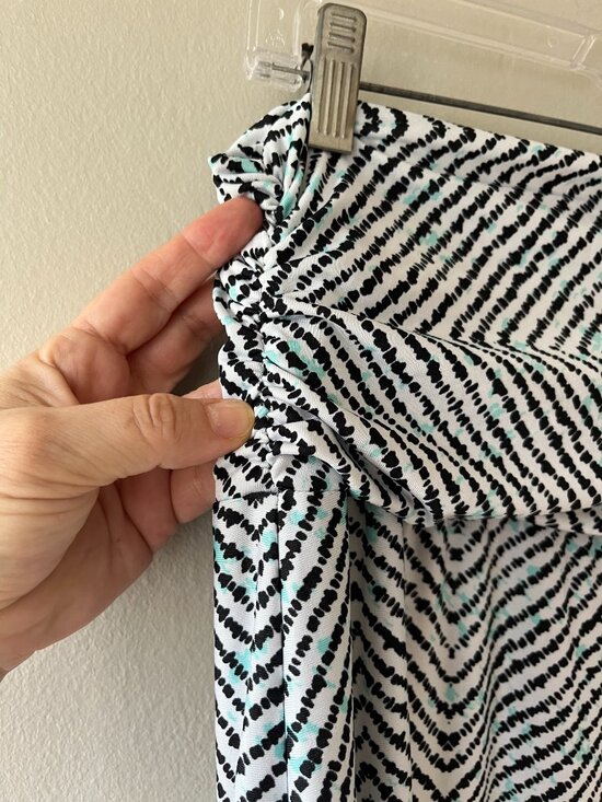 Maxi Skirt Sz XL Pull On Turquoise Gray ZigZag Design Stretch Straight Hem - Picture 3 of 7